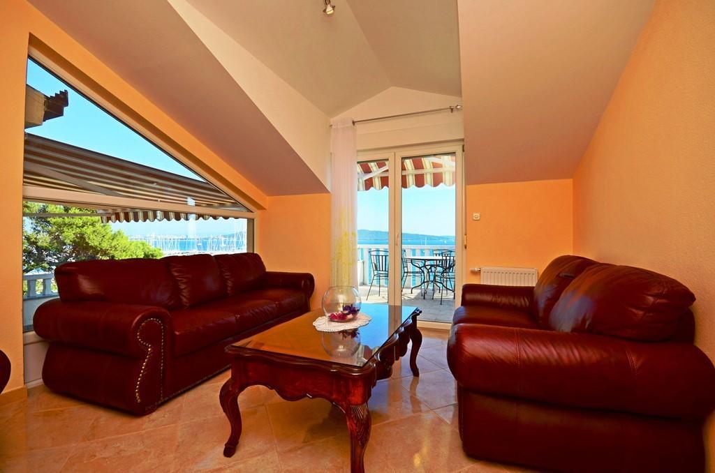 Apartment Luxury Cream Kastela Room photo