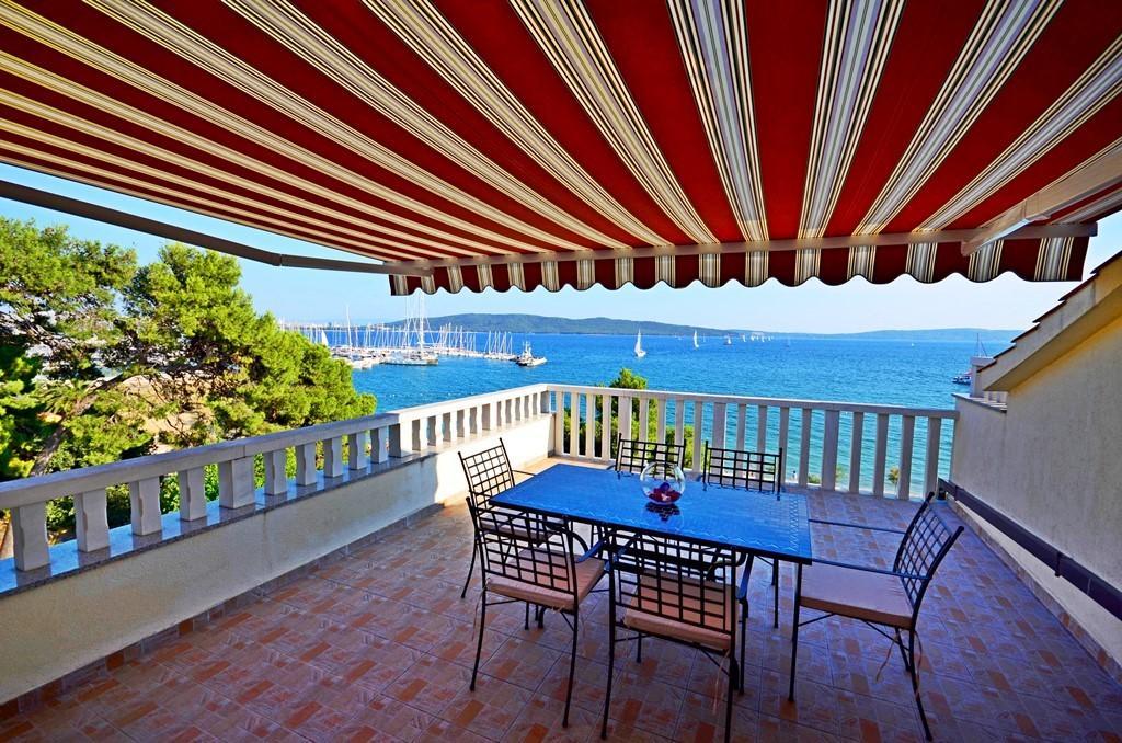 Apartment Luxury Cream Kastela Room photo